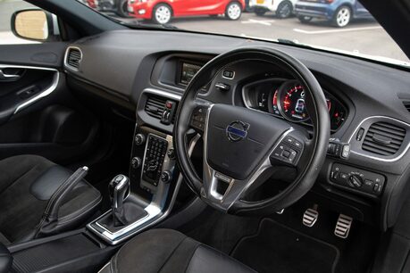 Volvo V40 T2 R-DESIGN