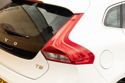 Volvo V40 T2 R-DESIGN 9
