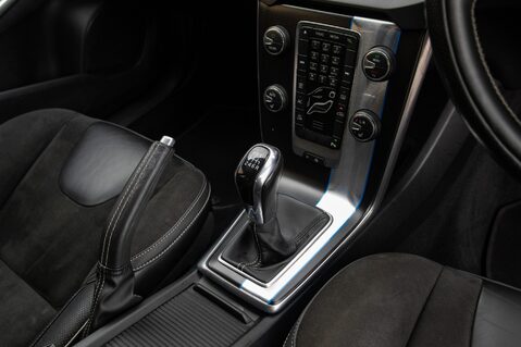 Volvo V40 T2 R-DESIGN 28