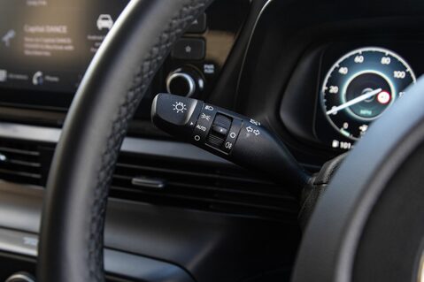 Hyundai BAYON T-GDI SE CONNECT DCT MHEV 17