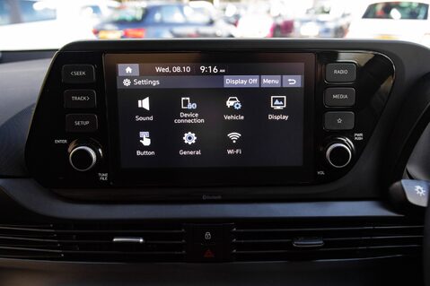 Hyundai BAYON T-GDI SE CONNECT DCT MHEV 28