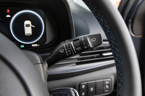 Hyundai BAYON T-GDI SE CONNECT DCT MHEV 18