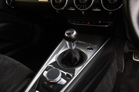 Audi TT TFSI SPORT 30
