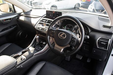 Lexus NX 300H LUXURY