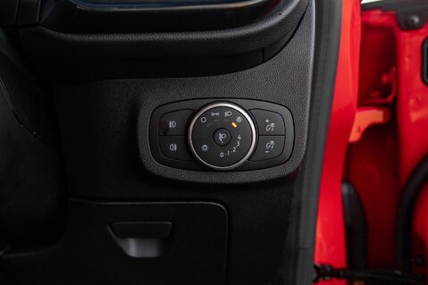 Ford Fiesta ST-LINE X 16