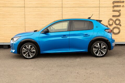 Peugeot 208 GT PREMIUM 13