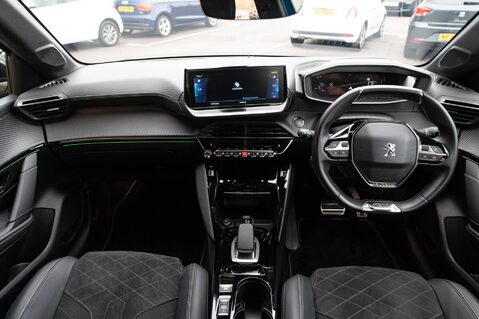 Peugeot 208 GT PREMIUM 3