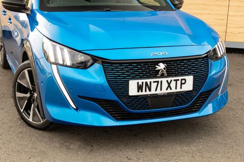 Peugeot 208 GT PREMIUM 10