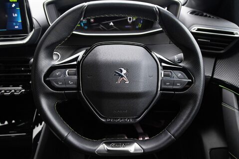 Peugeot 208 GT PREMIUM 21