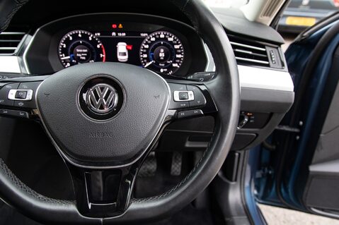 Volkswagen Passat SE BUSINESS TSI EVO DSG 20