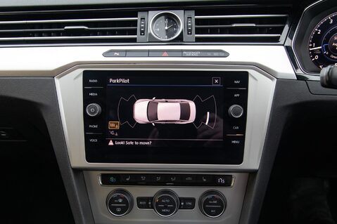 Volkswagen Passat SE BUSINESS TSI EVO DSG 29