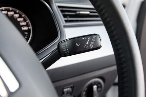 SEAT Arona TSI SE TECHNOLOGY 18