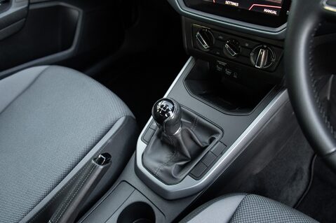 SEAT Arona TSI SE TECHNOLOGY 32