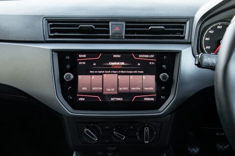 SEAT Arona TSI SE TECHNOLOGY 22