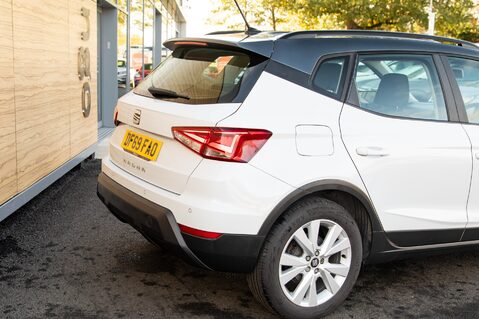 SEAT Arona TSI SE TECHNOLOGY 8
