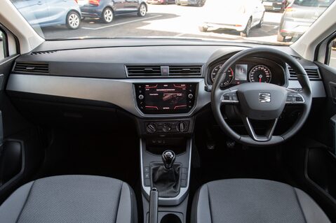 SEAT Arona TSI SE TECHNOLOGY 3