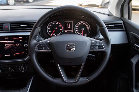 SEAT Arona TSI SE TECHNOLOGY 21