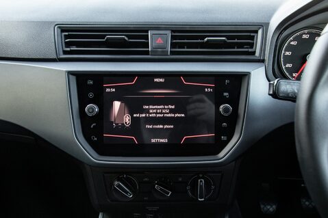 SEAT Arona TSI SE TECHNOLOGY 24