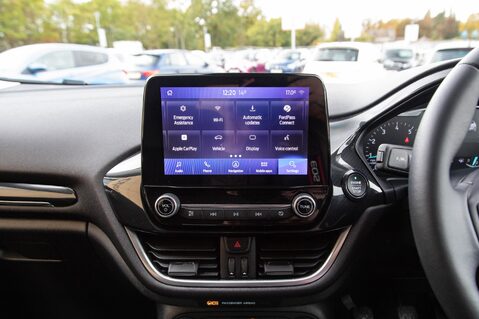 Ford Fiesta TITANIUM X MHEV 27