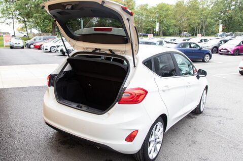 Ford Fiesta TITANIUM X MHEV 34