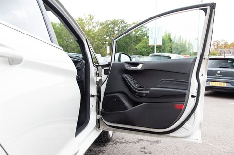 Ford Fiesta TITANIUM X MHEV 14