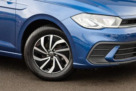 Volkswagen Polo LIFE TSI 11