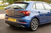 Volkswagen Polo LIFE TSI 8