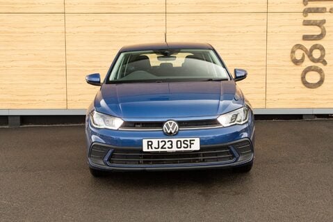 Volkswagen Polo LIFE TSI 5