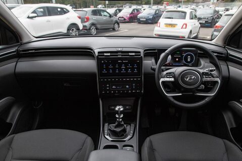 Hyundai TUCSON T-GDI SE CONNECT 3
