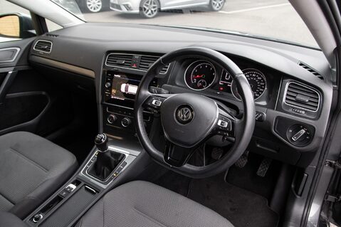 Volkswagen Golf SE TSI BLUEMOTION TECHNOLOGY 4