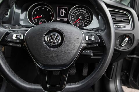 Volkswagen Golf SE TSI BLUEMOTION TECHNOLOGY 20