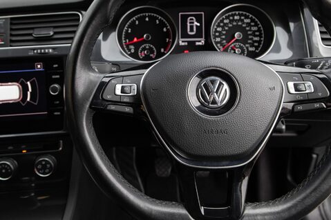 Volkswagen Golf SE TSI BLUEMOTION TECHNOLOGY 19
