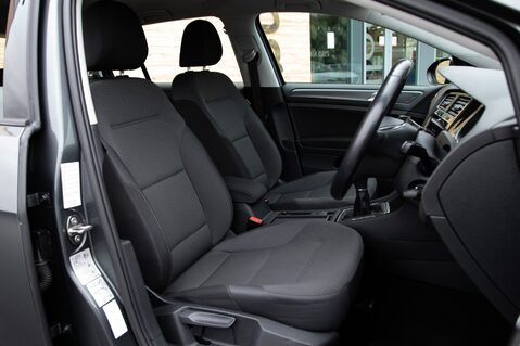 Volkswagen Golf SE TSI BLUEMOTION TECHNOLOGY 31