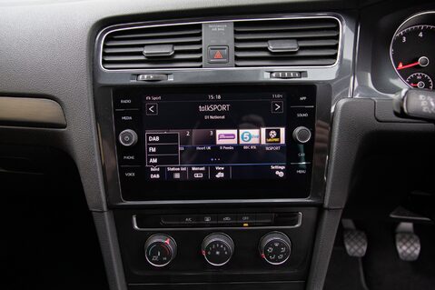 Volkswagen Golf SE TSI BLUEMOTION TECHNOLOGY 23