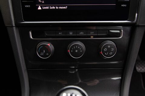 Volkswagen Golf SE TSI BLUEMOTION TECHNOLOGY 33