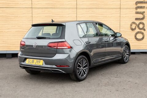 Volkswagen Golf SE TSI BLUEMOTION TECHNOLOGY 2