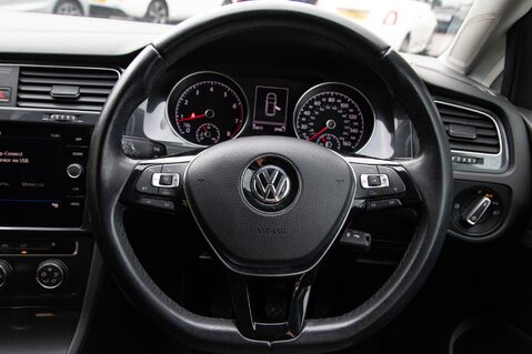 Volkswagen Golf SE TSI BLUEMOTION TECHNOLOGY 21