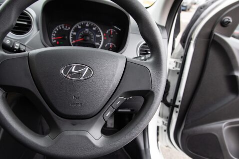 Hyundai i10 S 20