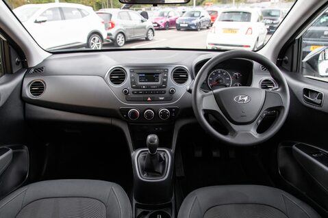 Hyundai i10 S 3