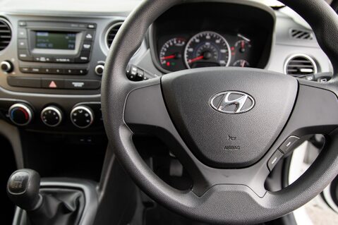 Hyundai i10 S 19