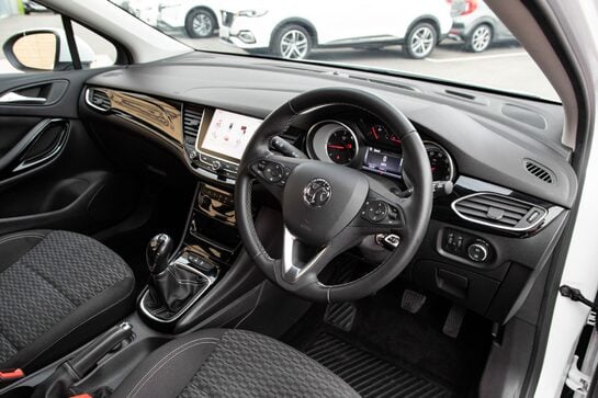 Vauxhall Astra SRI NAV CDTI
