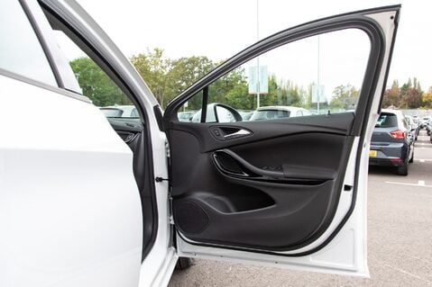 Vauxhall Astra SRI NAV CDTI 14