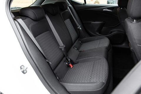 Vauxhall Astra SRI NAV CDTI 35
