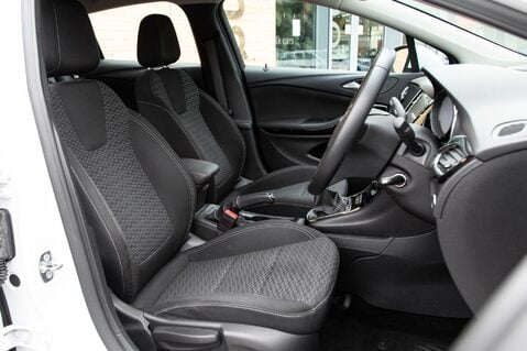 Vauxhall Astra SRI NAV CDTI 31