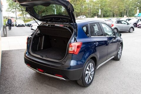Suzuki SX4 S-Cross SZ-T BOOSTERJET MHEV 33