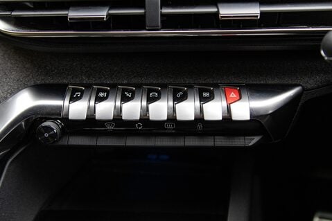 Peugeot 3008 BLUEHDI S/S GT LINE 32