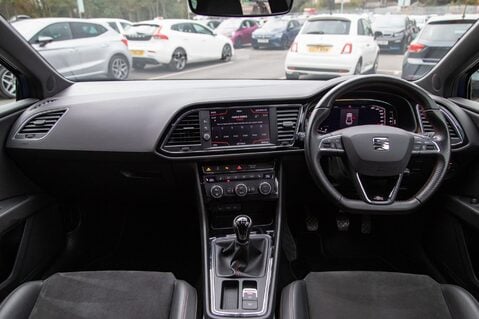 SEAT Leon TSI EVO FR BLACK EDITION 3