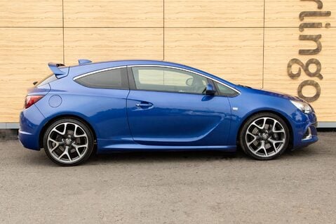 Vauxhall Astra GTC VXR 13