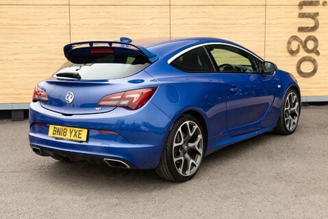 Vauxhall Astra GTC VXR 2