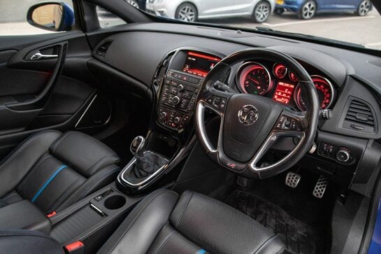 Vauxhall Astra GTC VXR